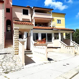 https://krajcer-apartments.in-istria.net