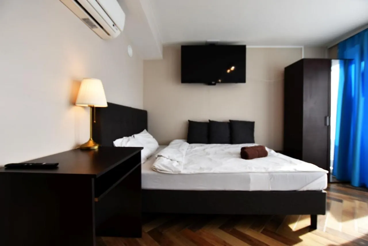 Dukes Apartments - Wita Stwosza Вроцлав 0*,  Польша