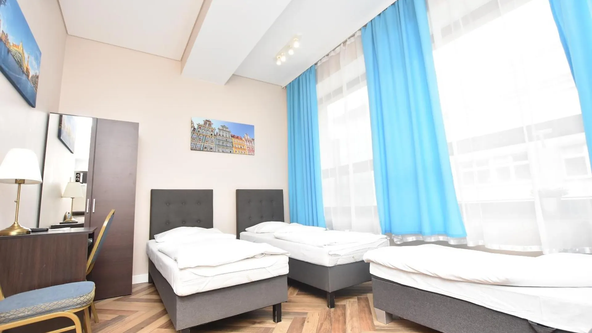 Dukes Apartments - Wita Stwosza Вроцлав 0*,  Польша