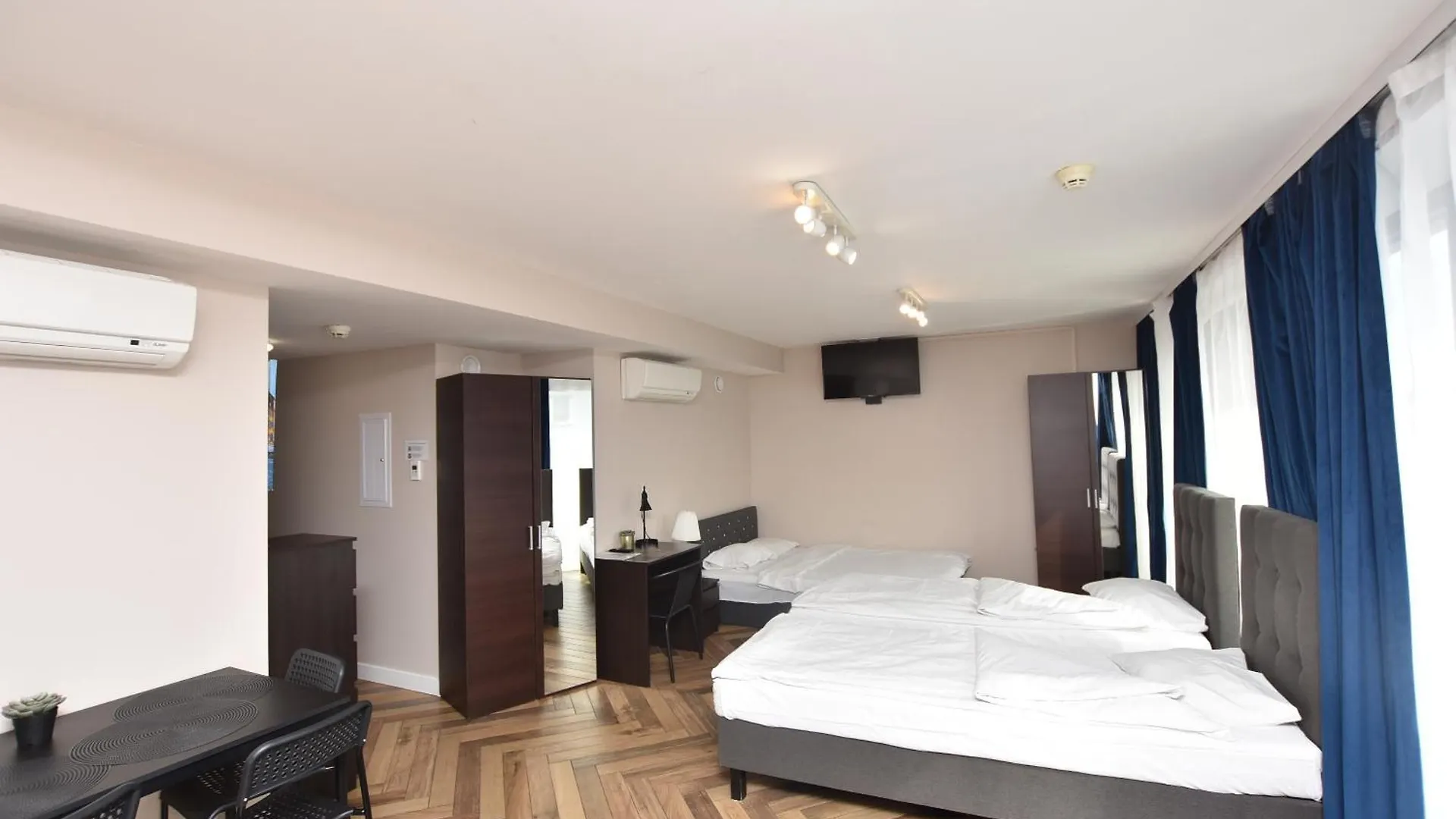 Dukes Apartments - Wita Stwosza Вроцлав 0*,